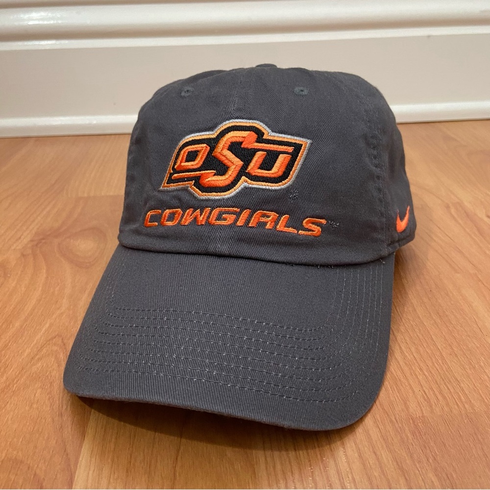 Nike Women’s OSU Cowgirls Heritage86 Dri Fit Logo Strap Back Hat